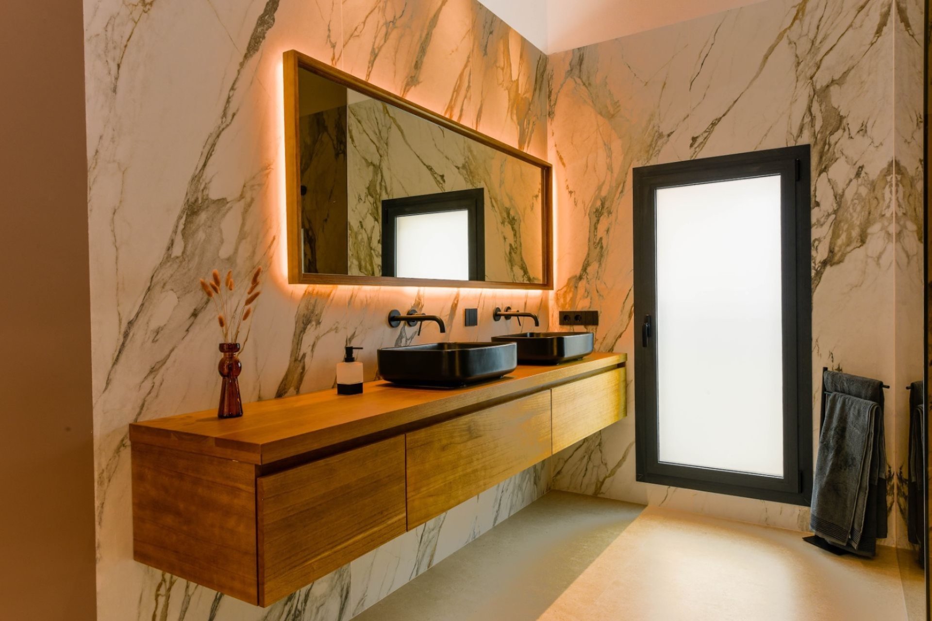 New Build -  Chalet / Villa -
Albir