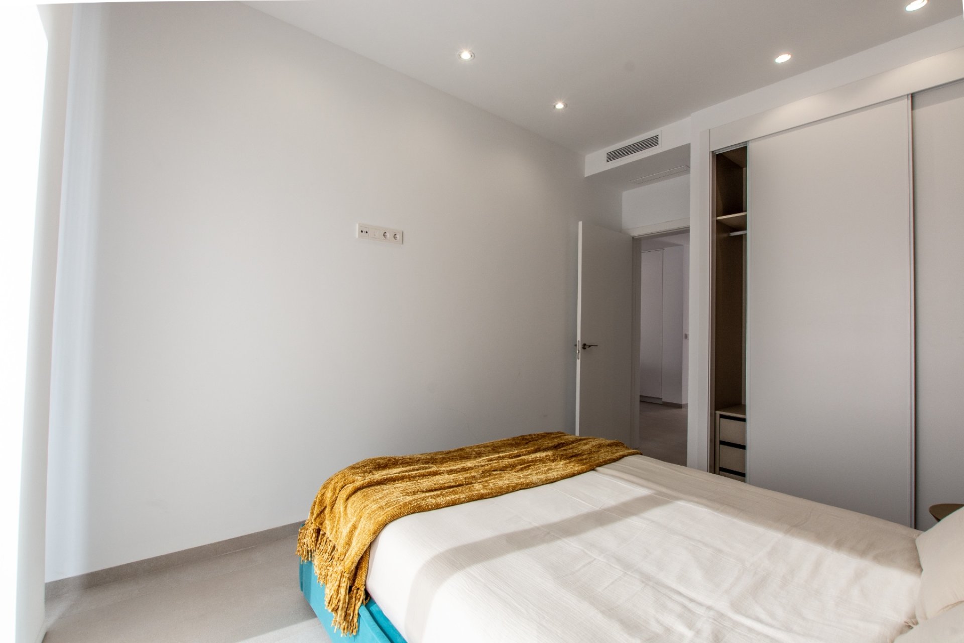 Obra nueva - Apartamento / Piso -
Finestrat