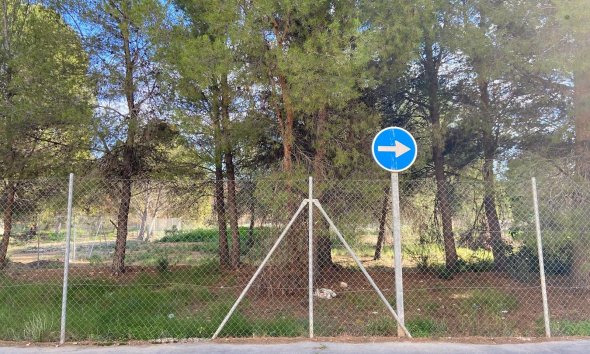 Plot / Land - Resale -
            La Nucía - 24003
