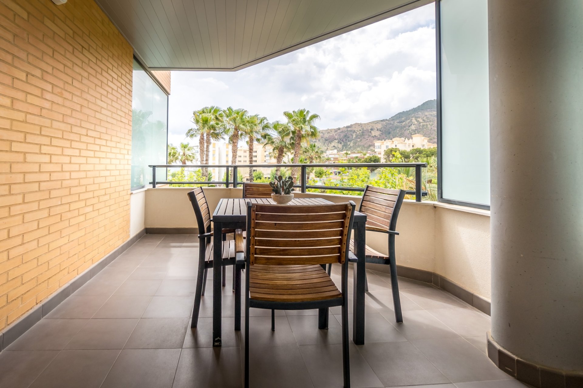 Resale - Apartment / flat -
Albir
