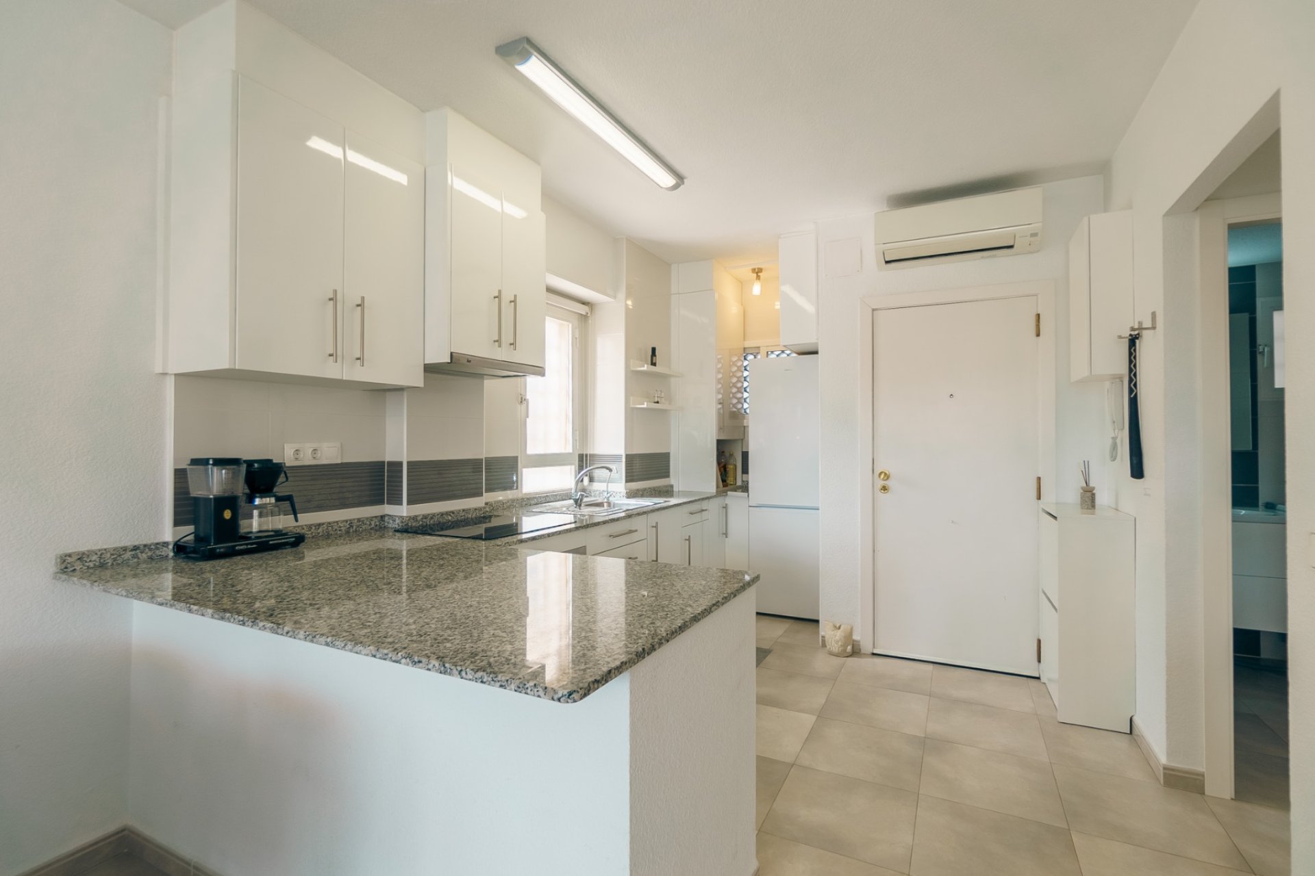 Resale - Apartment / Flat -
Albir