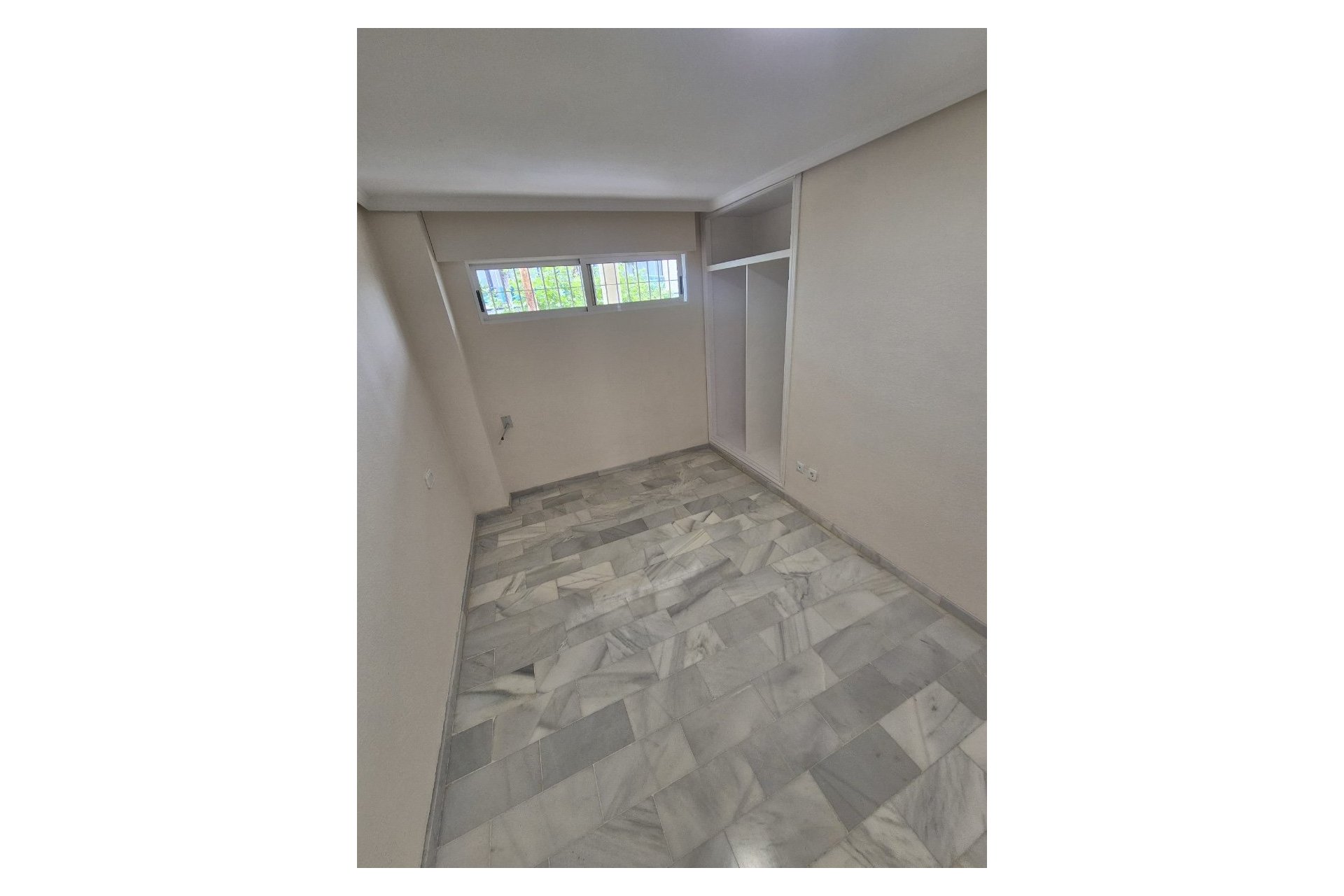 Resale - Apartment / flat -
Albir