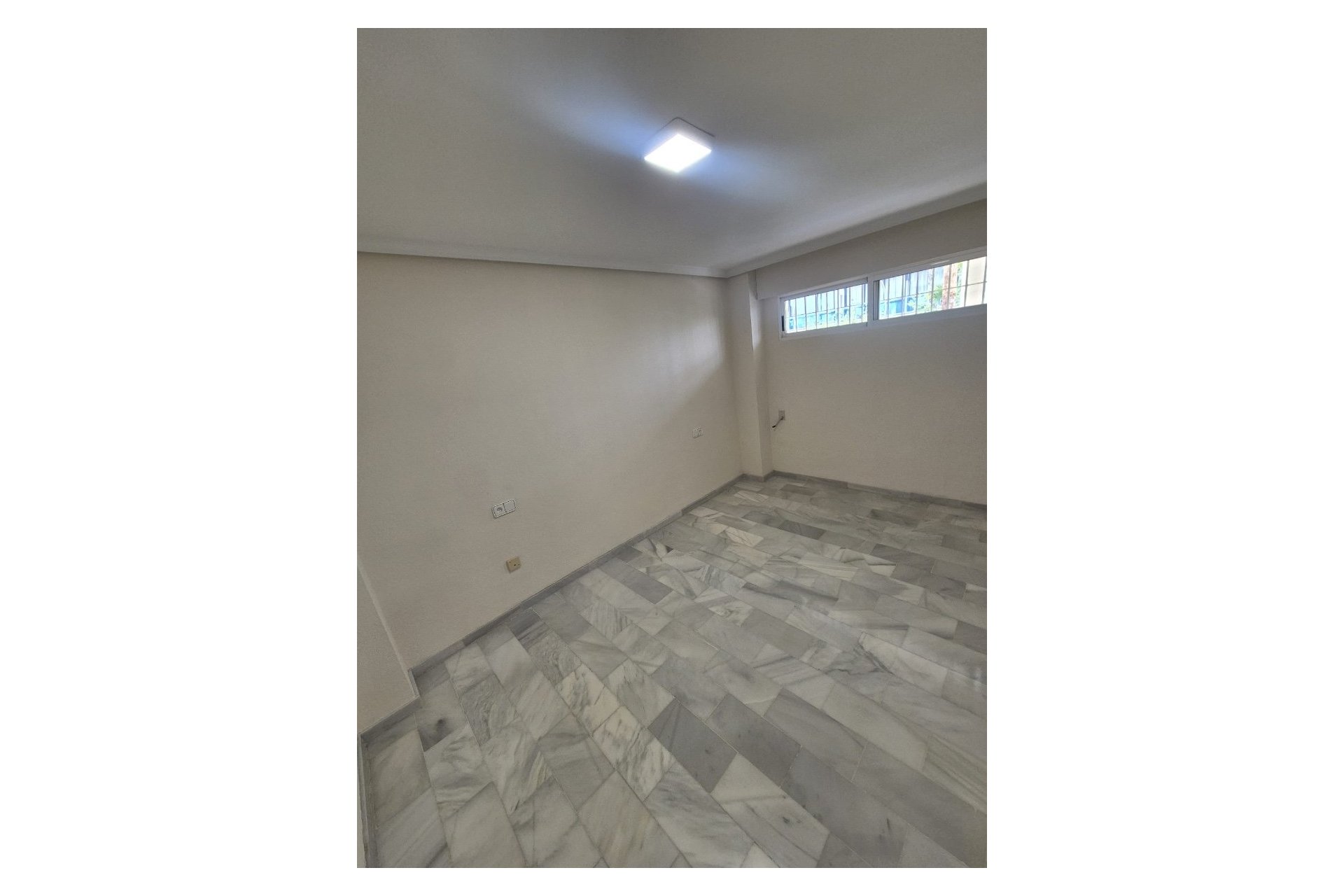 Resale - Apartment / flat -
Albir