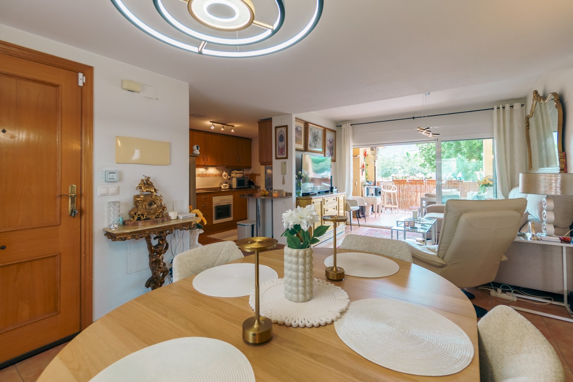 Resale - Apartment / Flat -
Albir