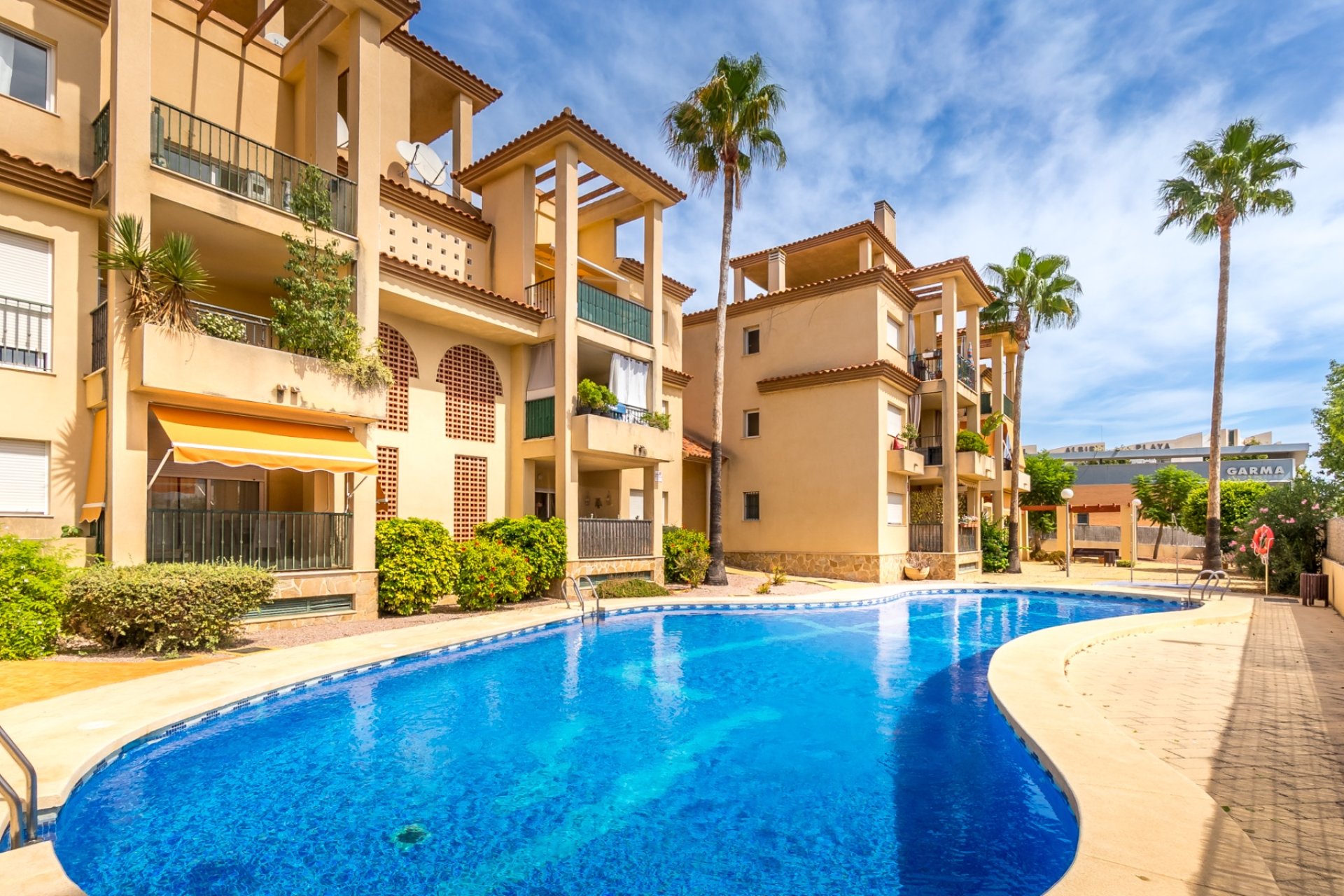 Resale - Apartment / Flat -
Albir