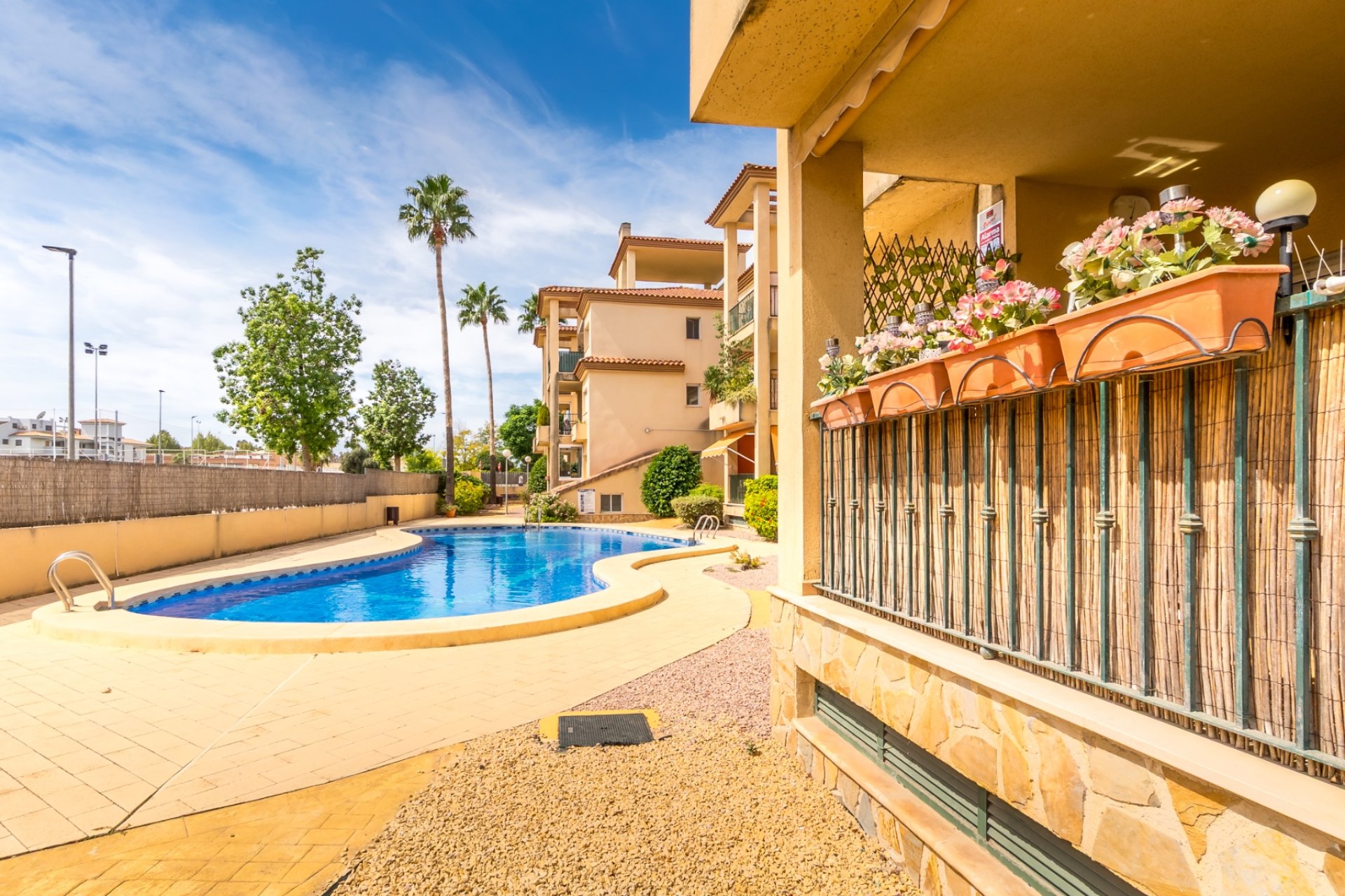 Resale - Apartment / Flat -
Albir