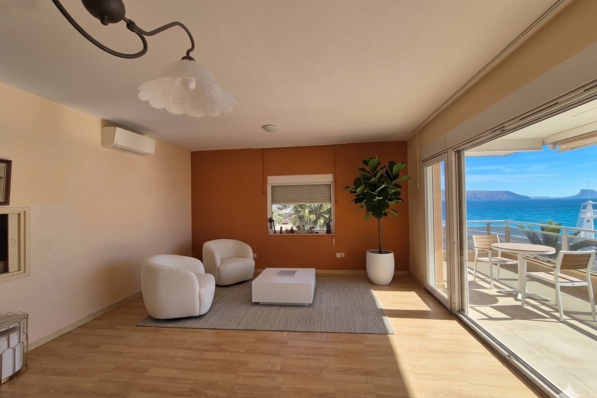 Resale - Apartment / Flat -
Albir