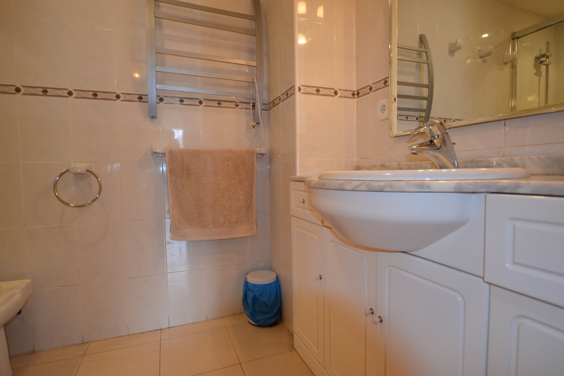 Resale - Apartment / Flat -
Albir