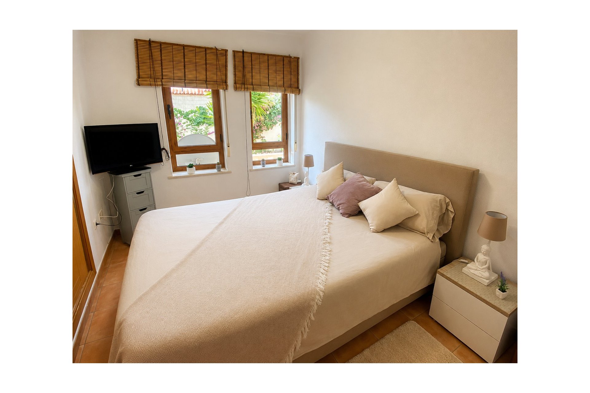 Resale - Apartment / Flat -
Albir