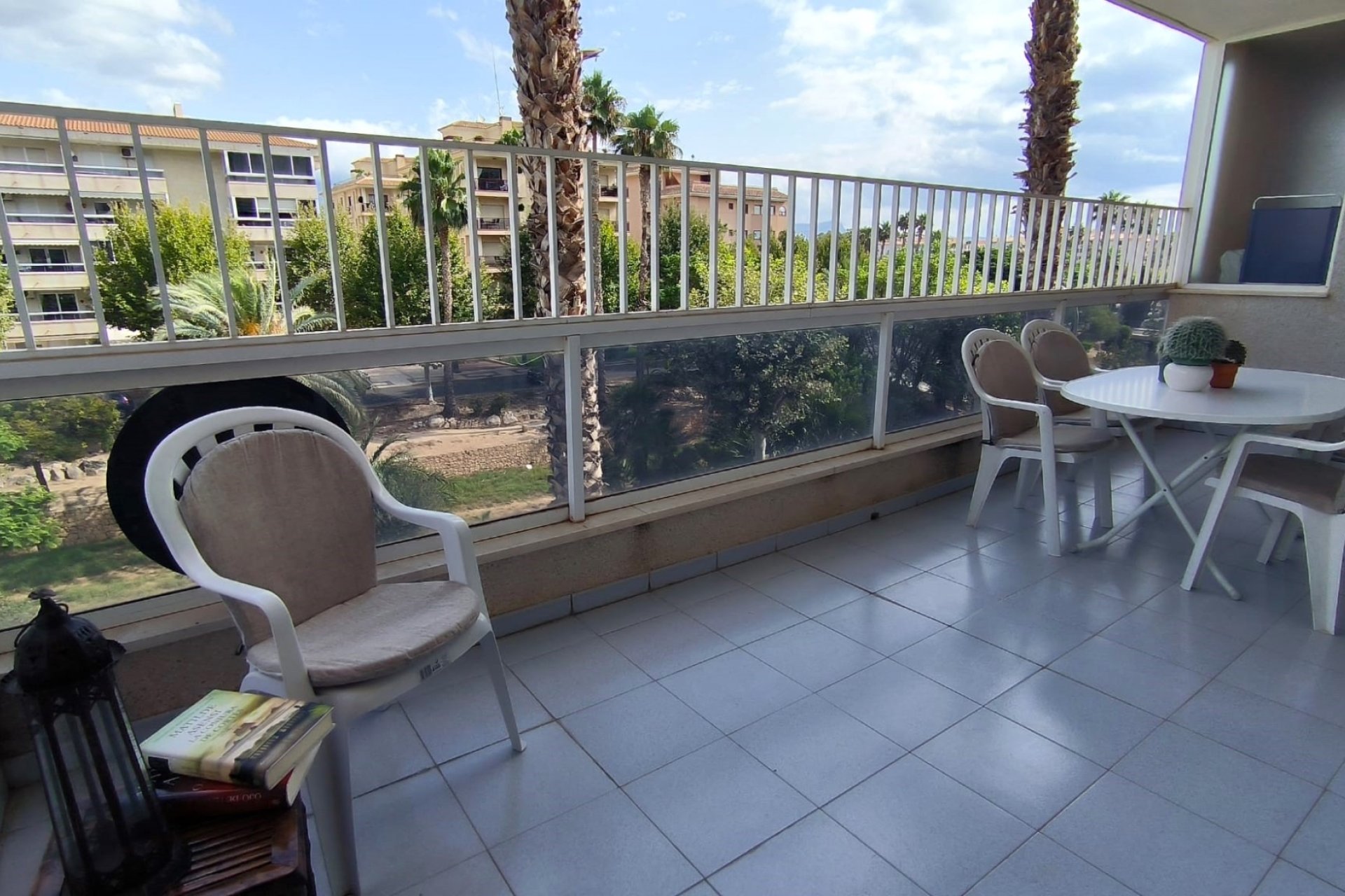 Resale - Apartment / flat -
Albir