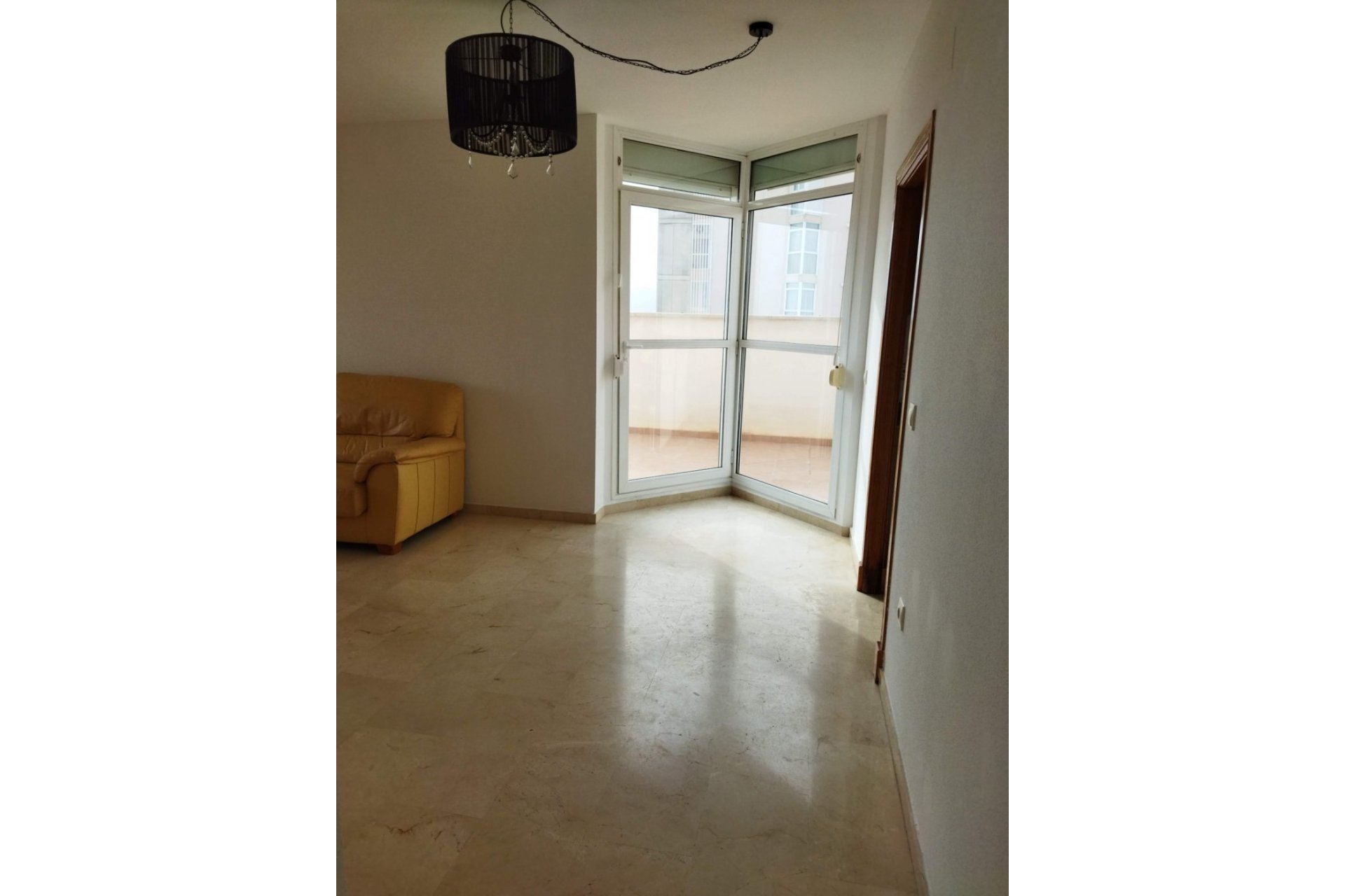 Resale - Apartment / flat -
Benidorm - Rincón de Loix