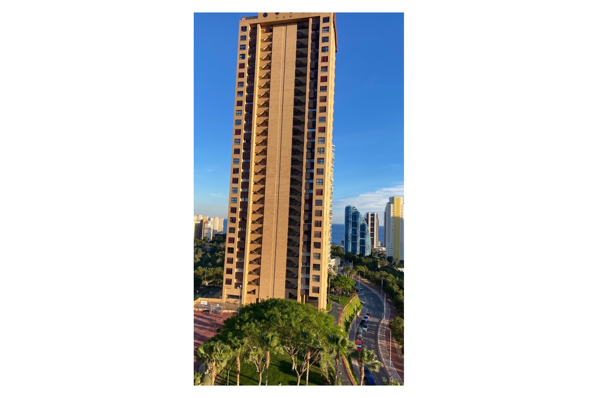 Resale - Apartment / Flat -
Benidorm - Zona de Poniente