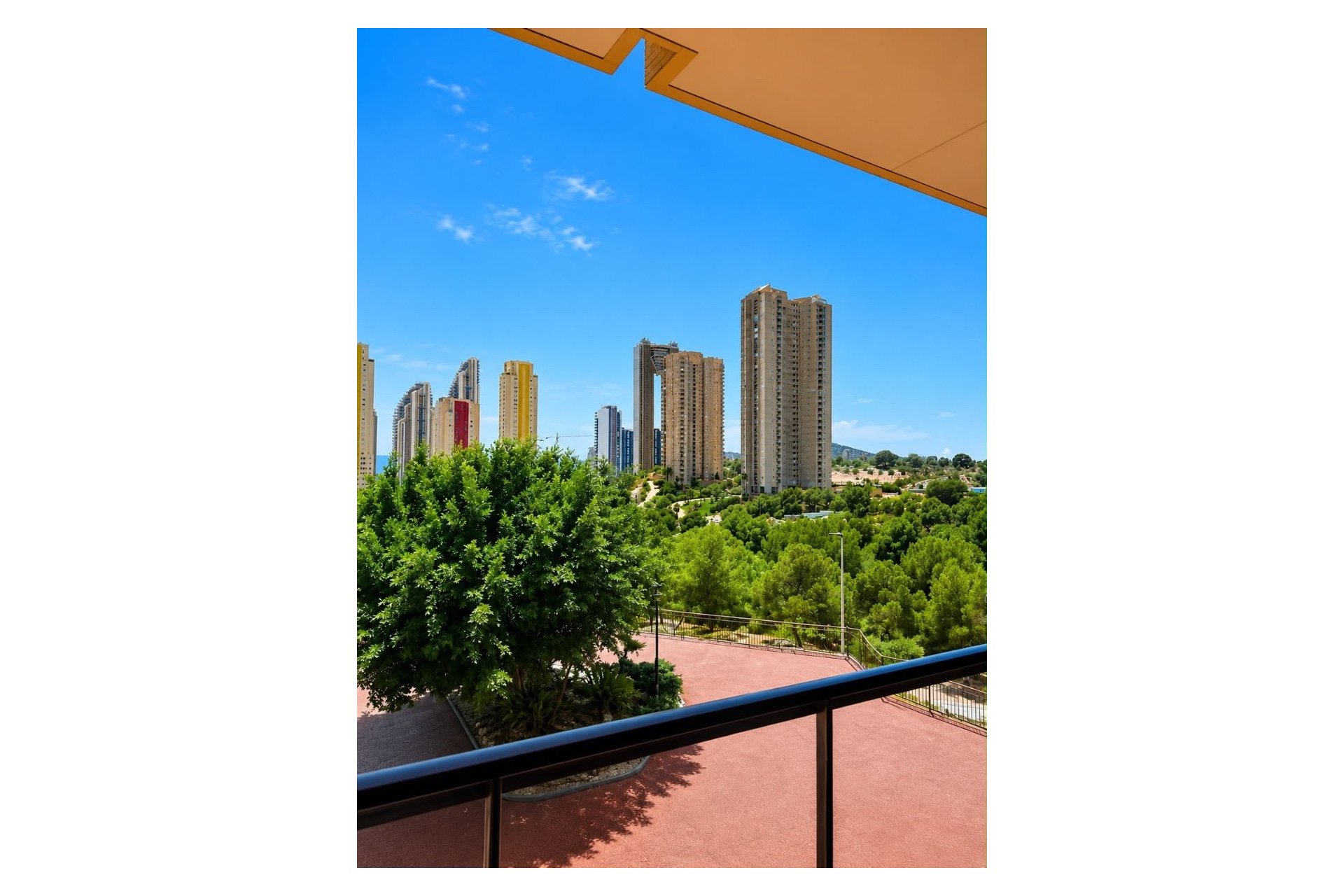 Resale - Apartment / Flat -
Benidorm - Zona de Poniente