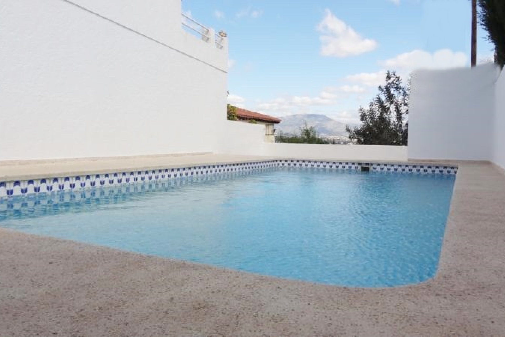 Resale - Bungalow -
Albir