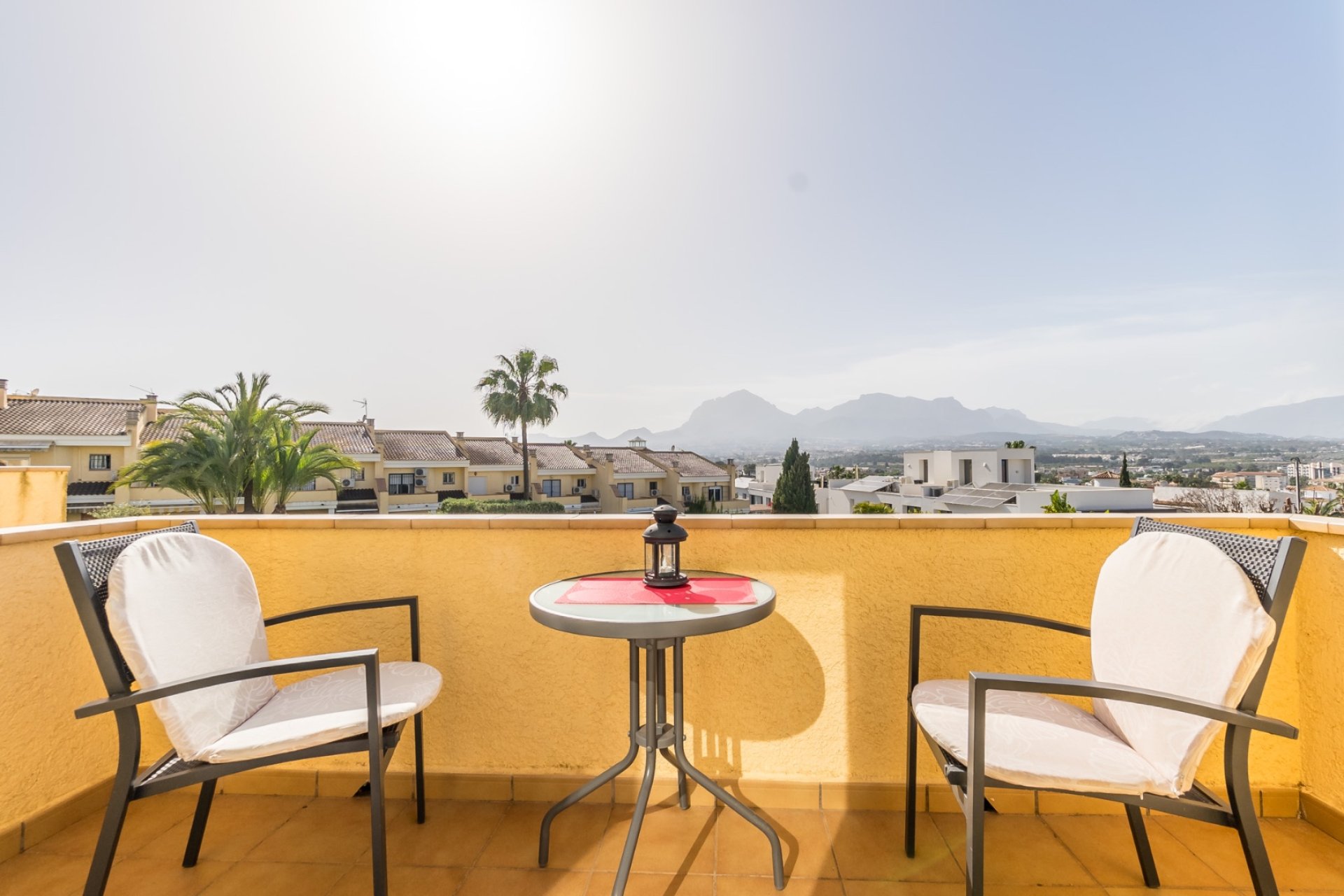 Resale - Bungalow -
Albir