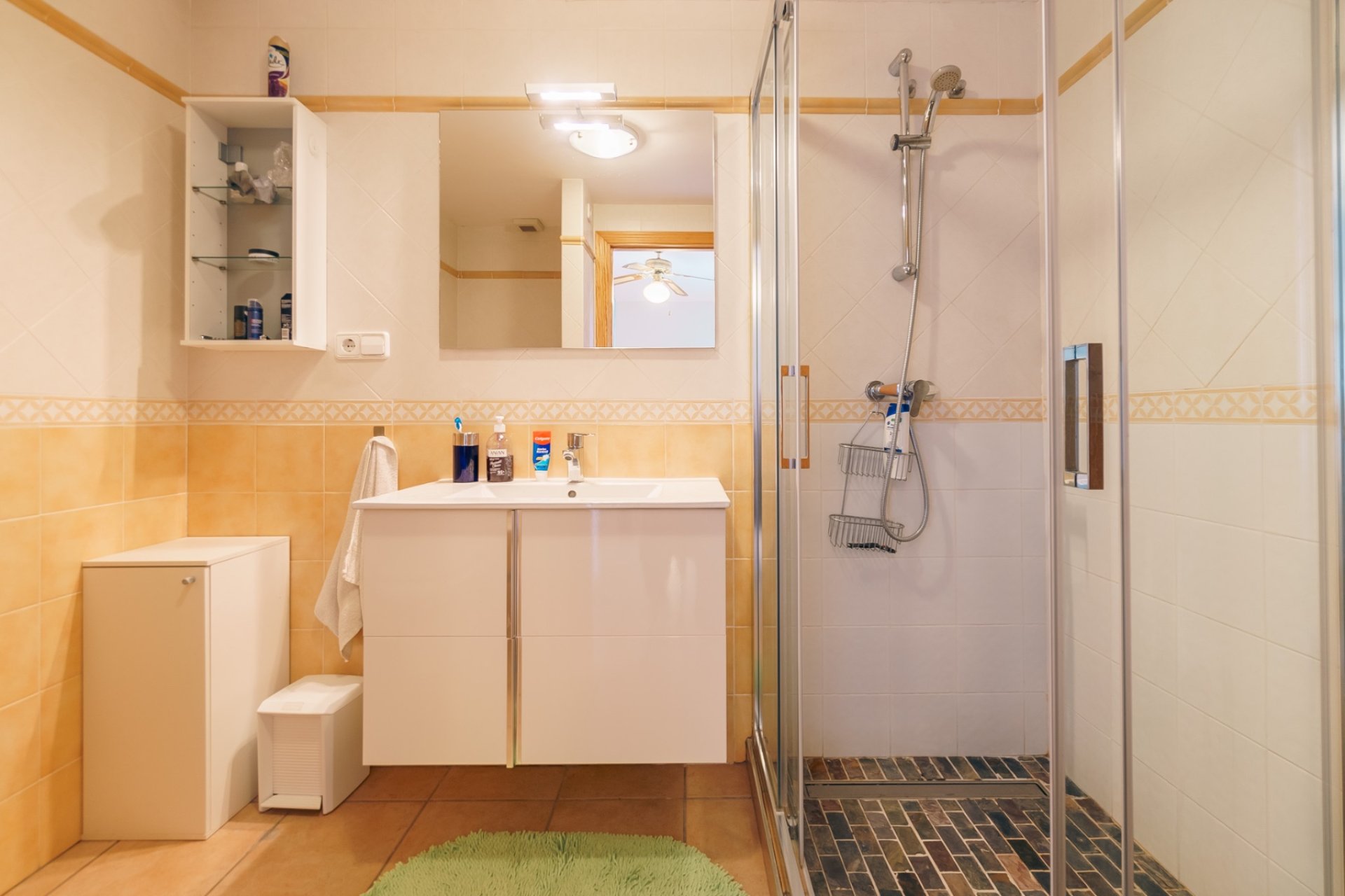Resale - Bungalow -
Albir