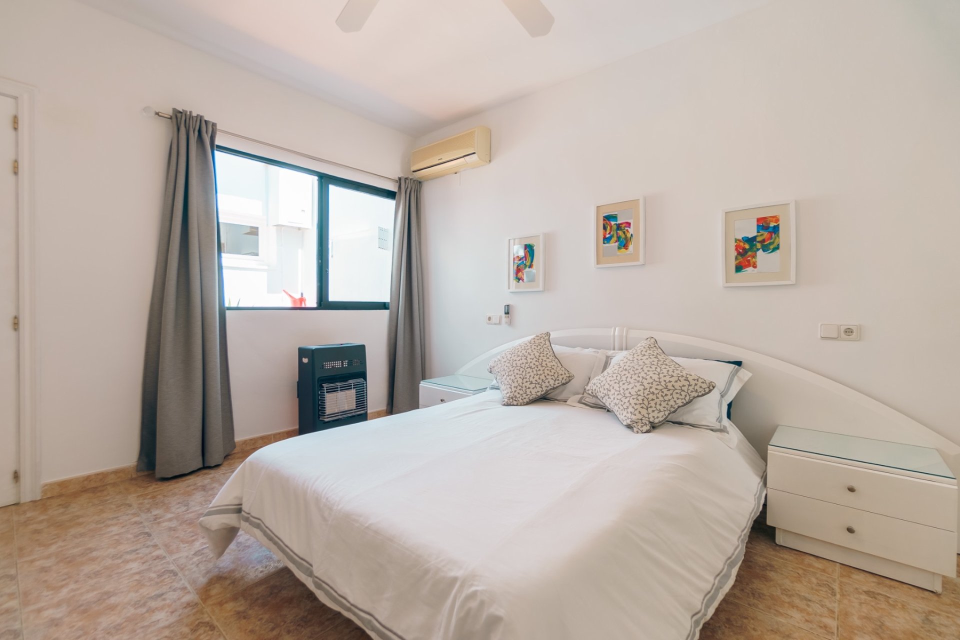 Resale - Bungalow -
Albir