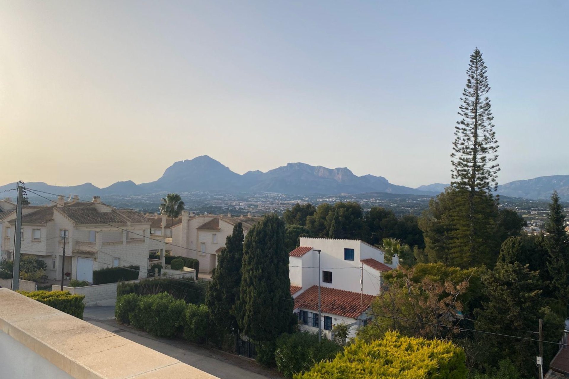 Resale -  Chalet / Villa -
Albir