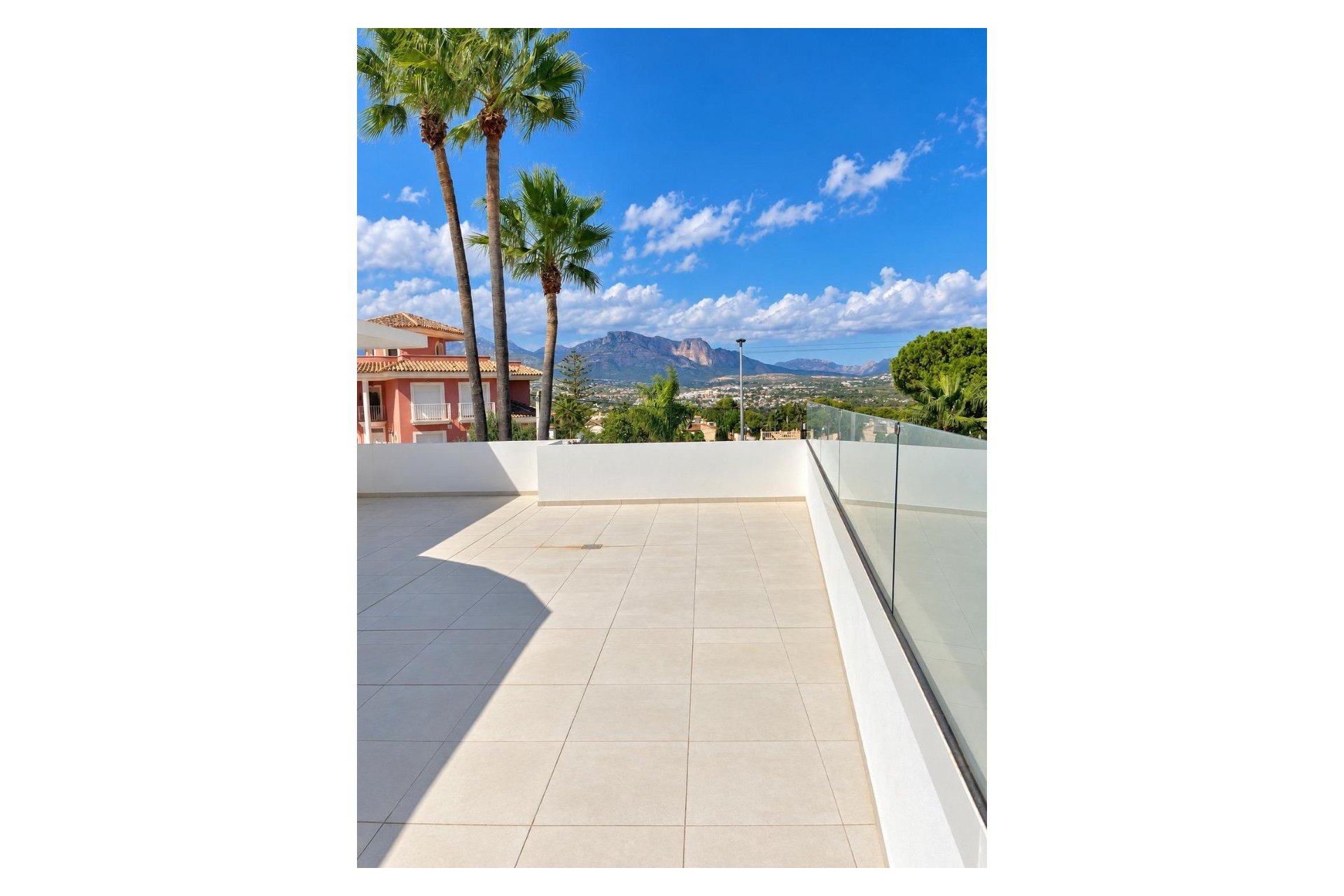 Resale -  Chalet / Villa -
Albir