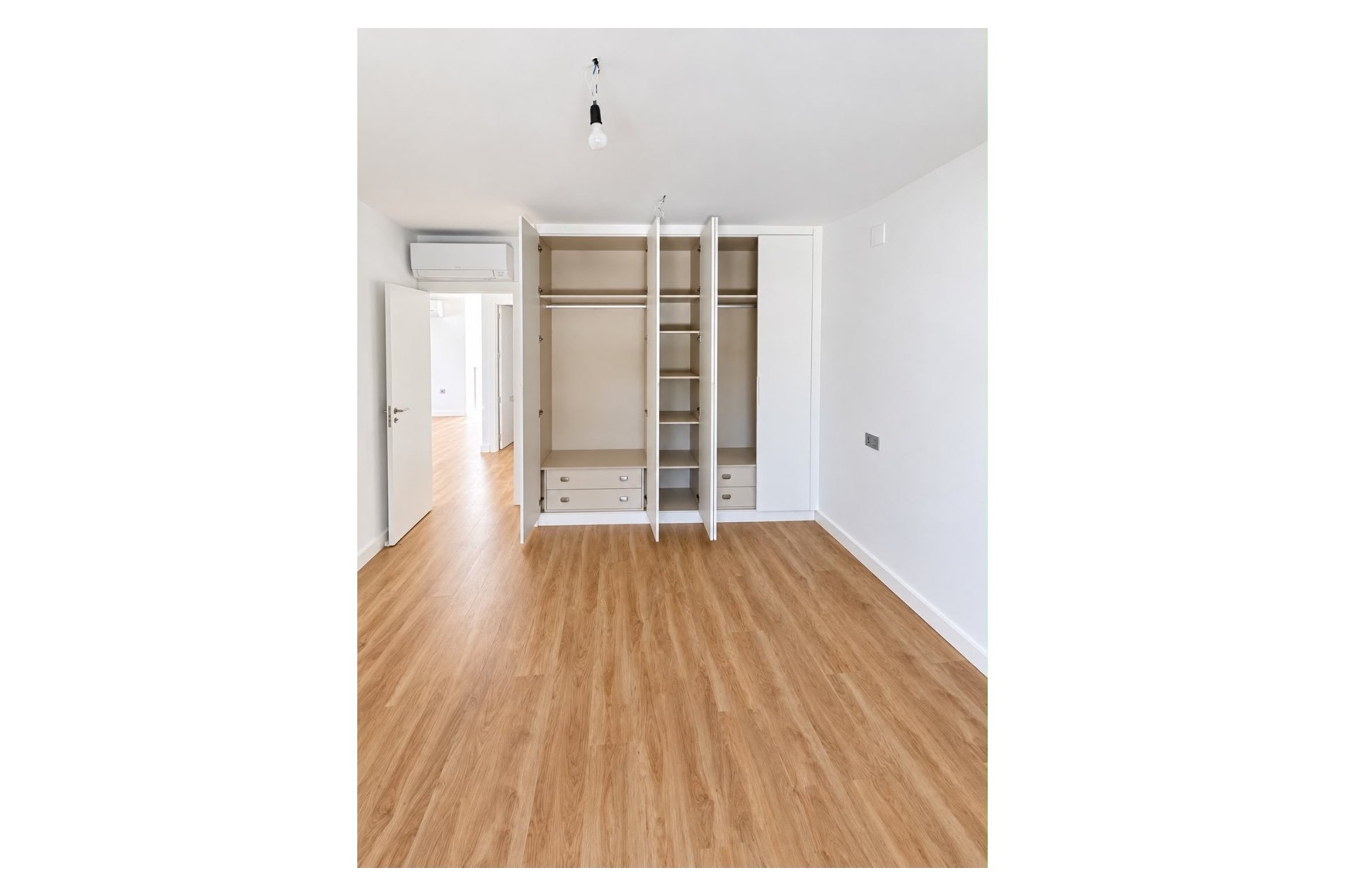 Resale -  Chalet / Villa -
Albir