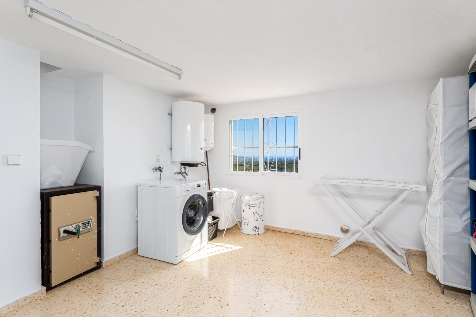 Resale -  Chalet / Villa -
Alfaz del Pi - Alfas del Pí