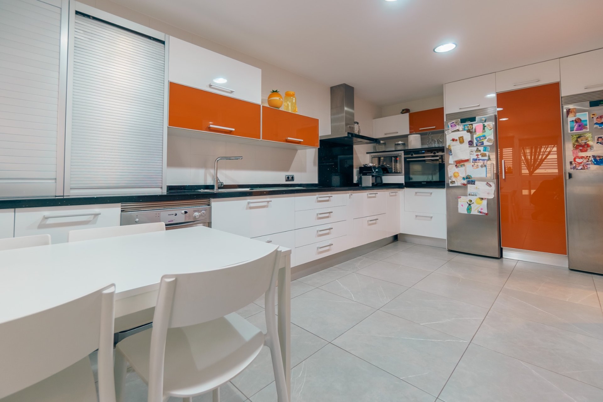 Resale -  Chalet / Villa -
Benidorm