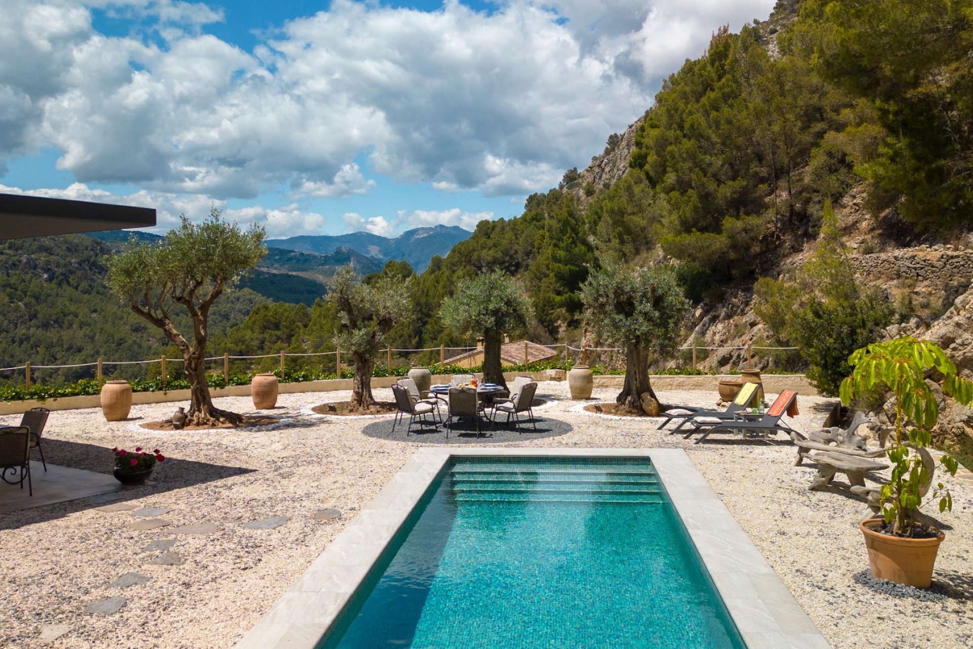 Resale -  Chalet / Villa -
Callosa De Ensarrià