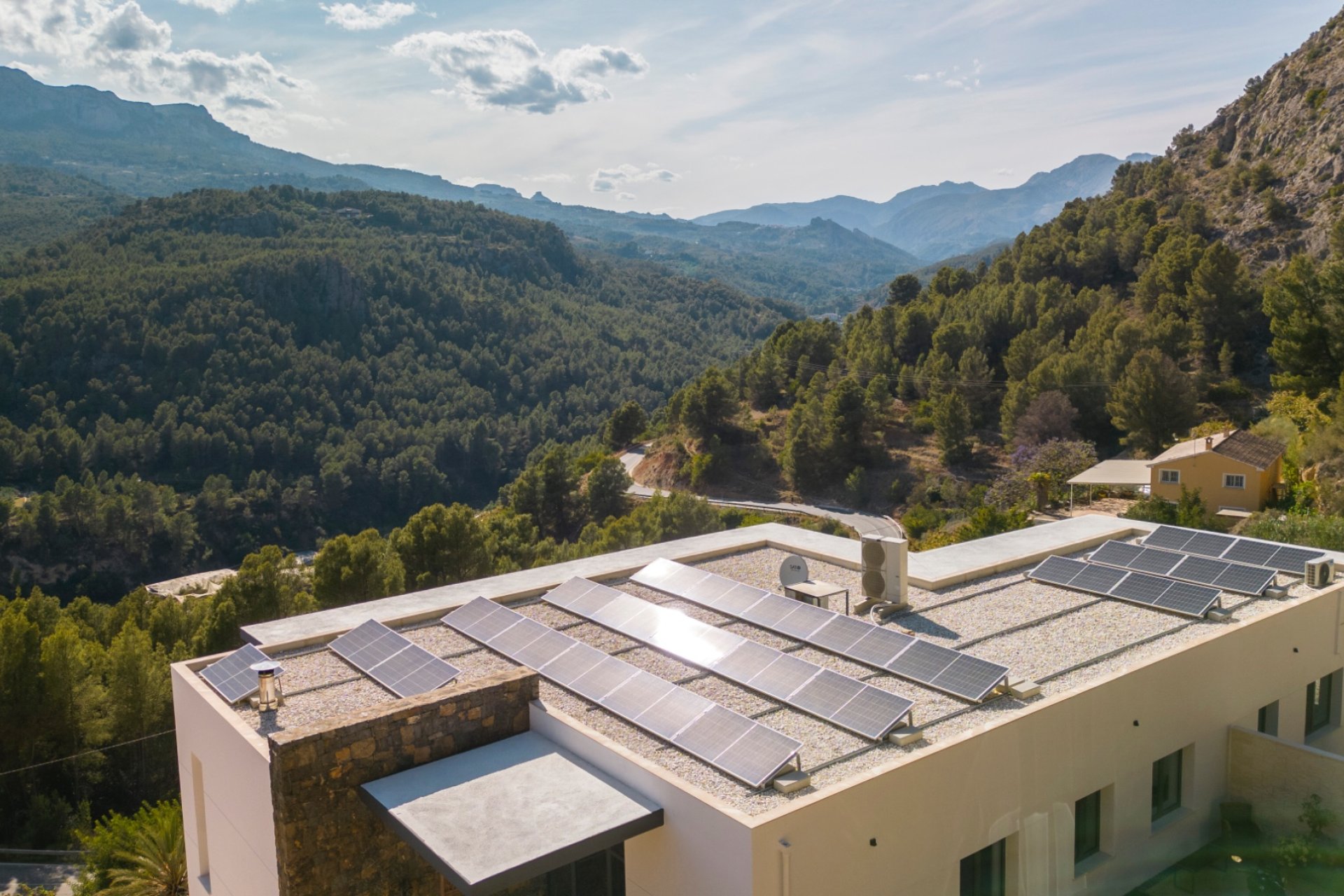 Resale -  Chalet / Villa -
Callosa De Ensarrià