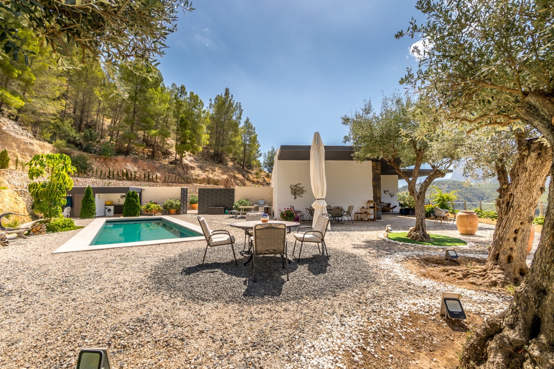 Resale -  Chalet / Villa -
Callosa De Ensarrià