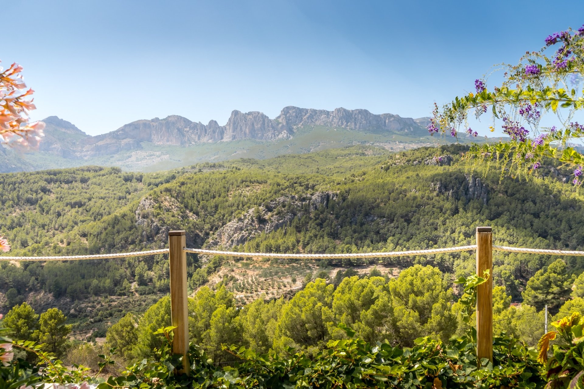 Resale -  Chalet / Villa -
Callosa De Ensarrià