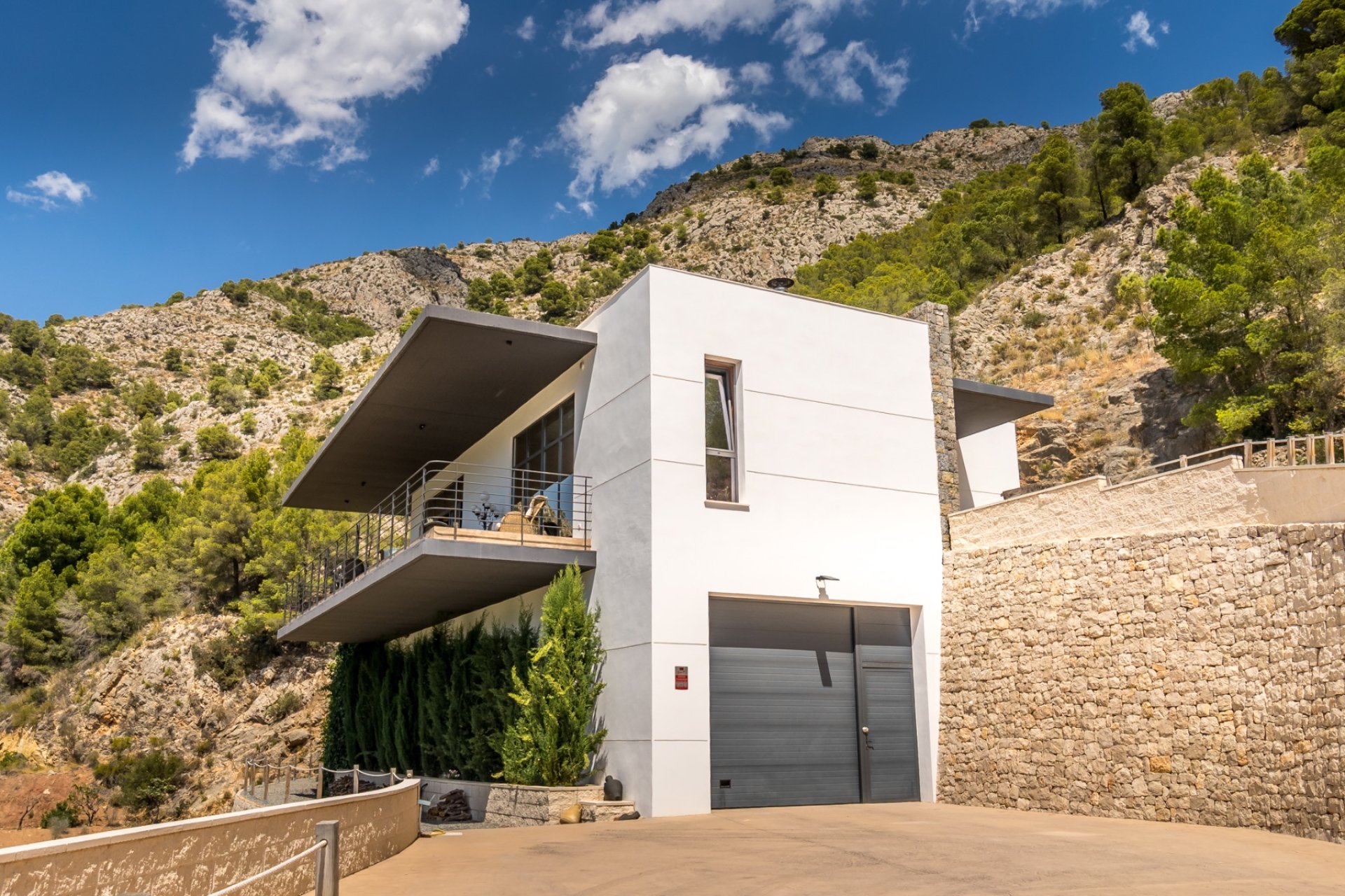Resale -  Chalet / Villa -
Callosa De Ensarrià