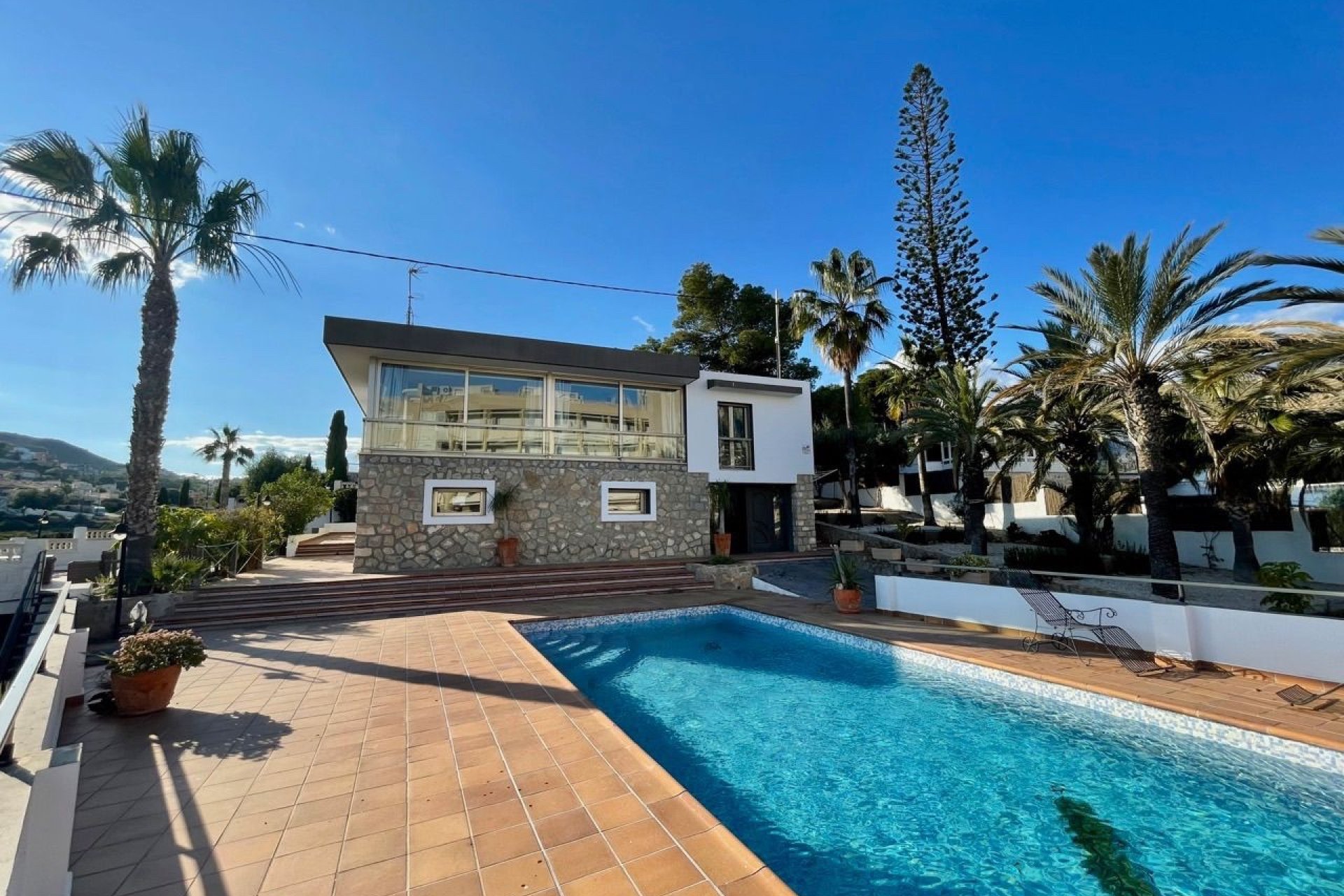 Resale -  Chalet / Villa -
El Campello