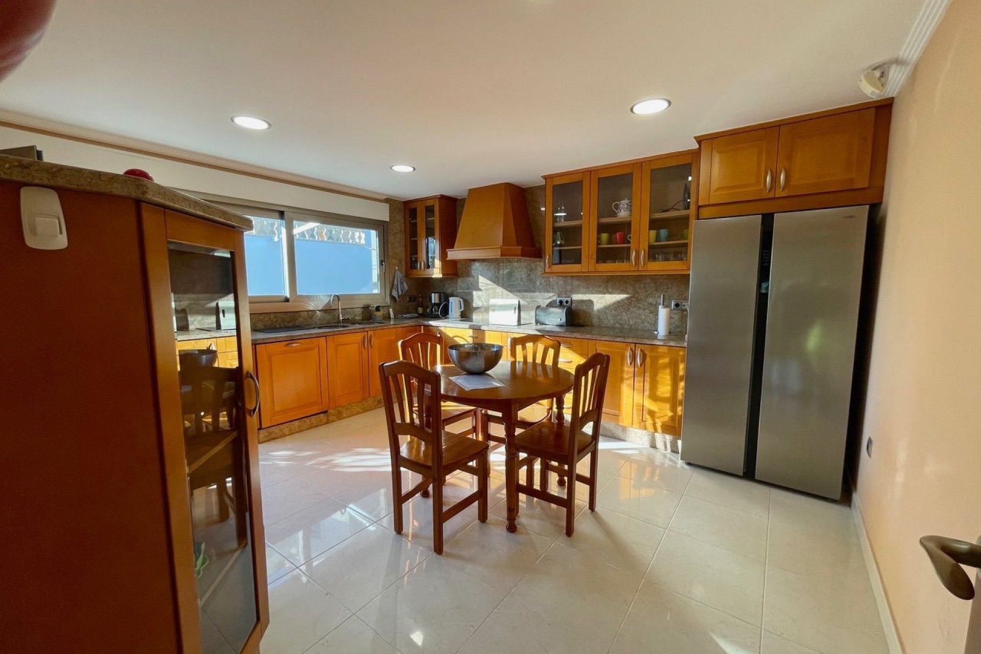 Resale -  Chalet / Villa -
El Campello