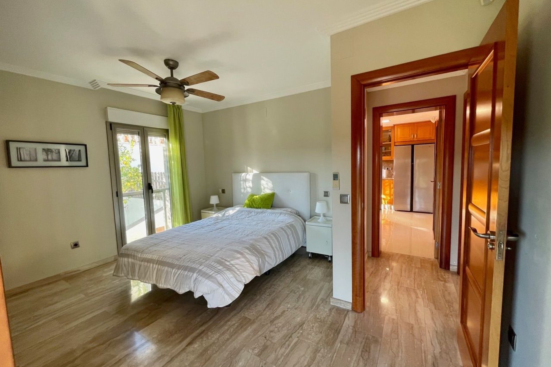 Resale -  Chalet / Villa -
El Campello
