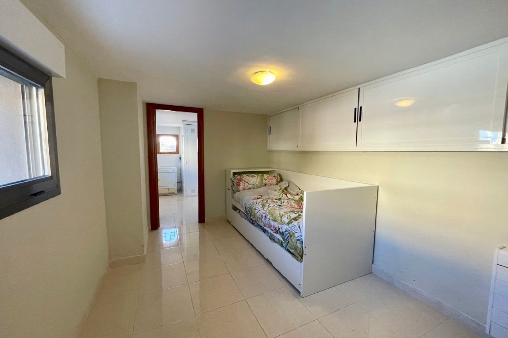 Resale -  Chalet / Villa -
El Campello
