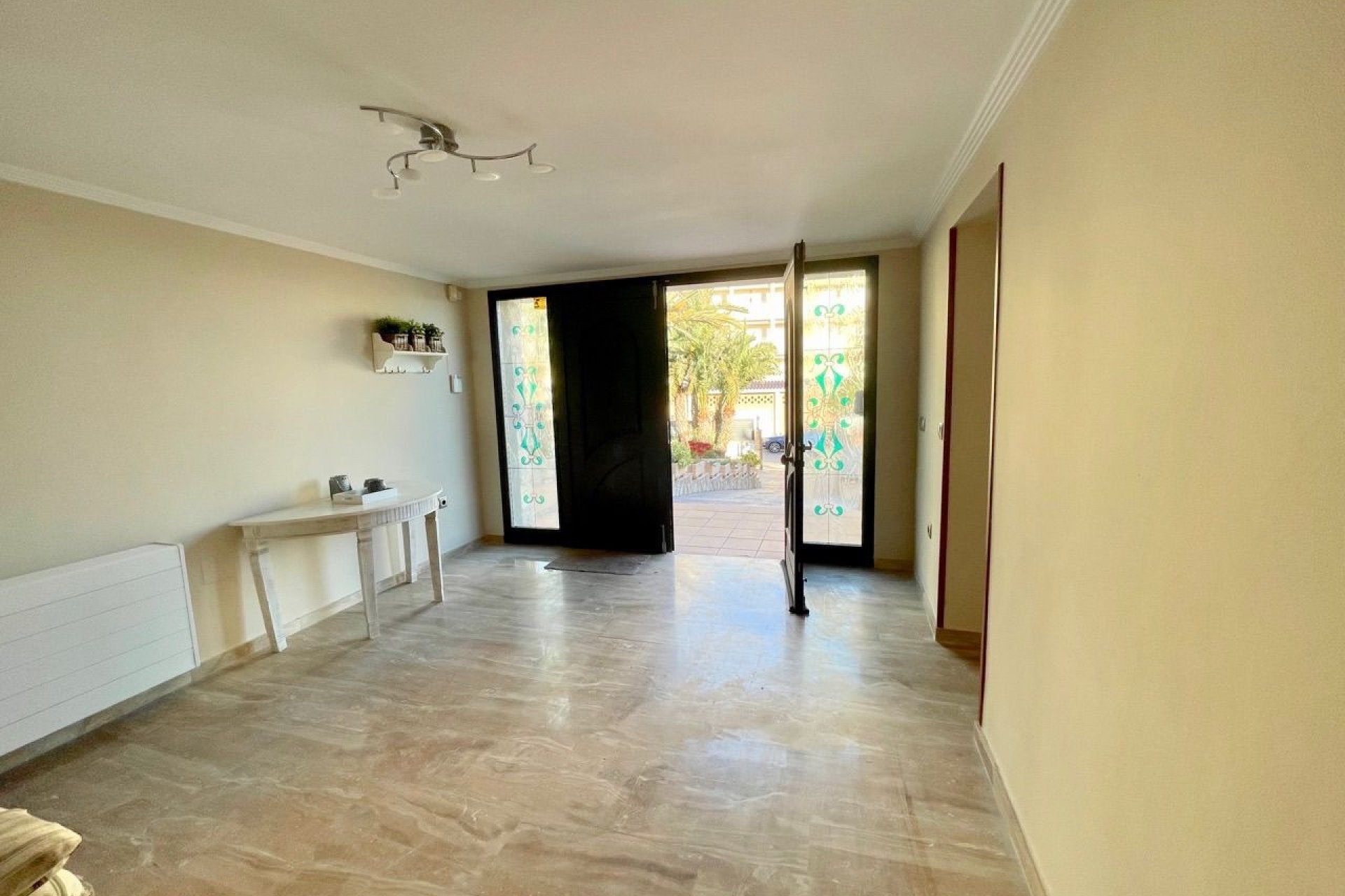 Resale -  Chalet / Villa -
El Campello