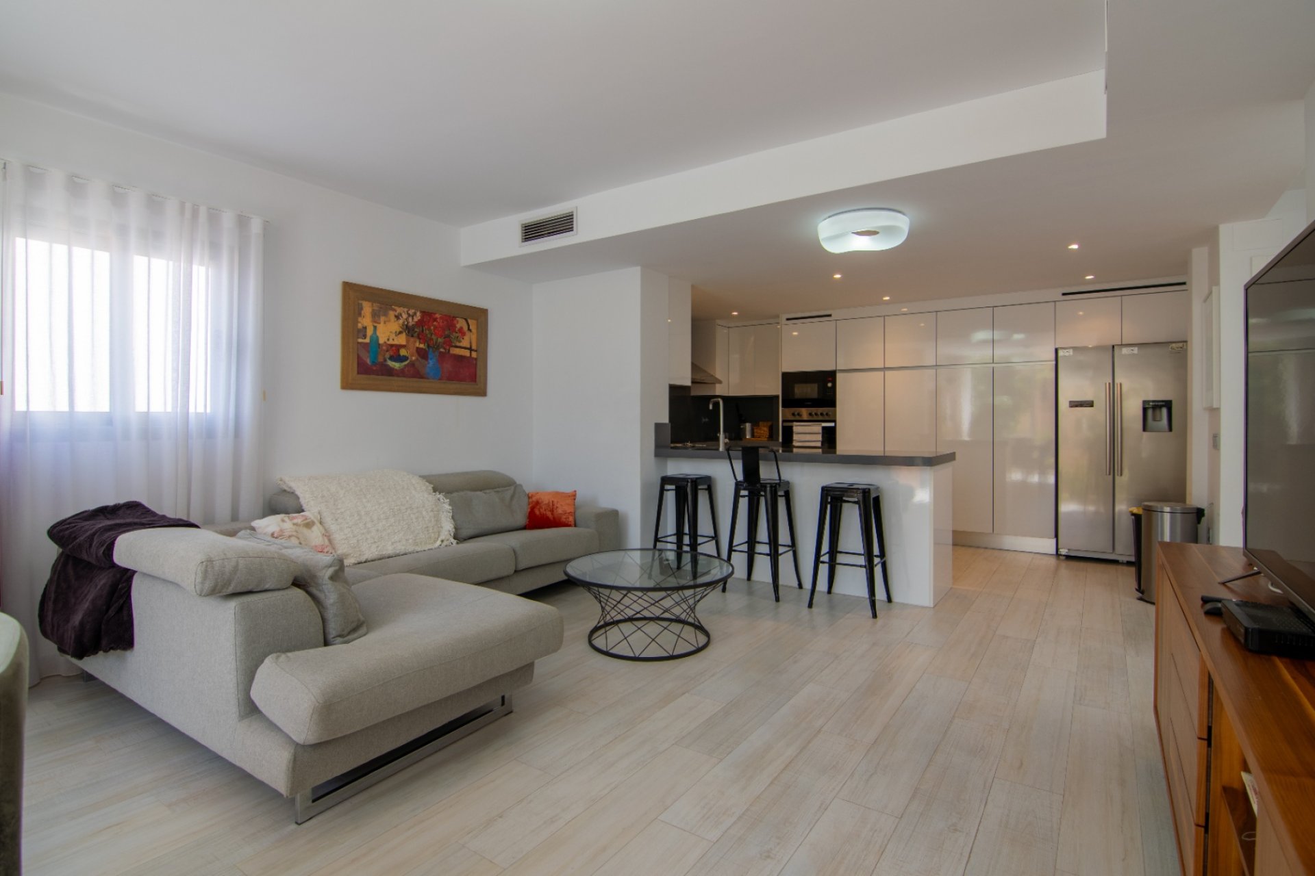 Resale -  Chalet / Villa -
Finestrat