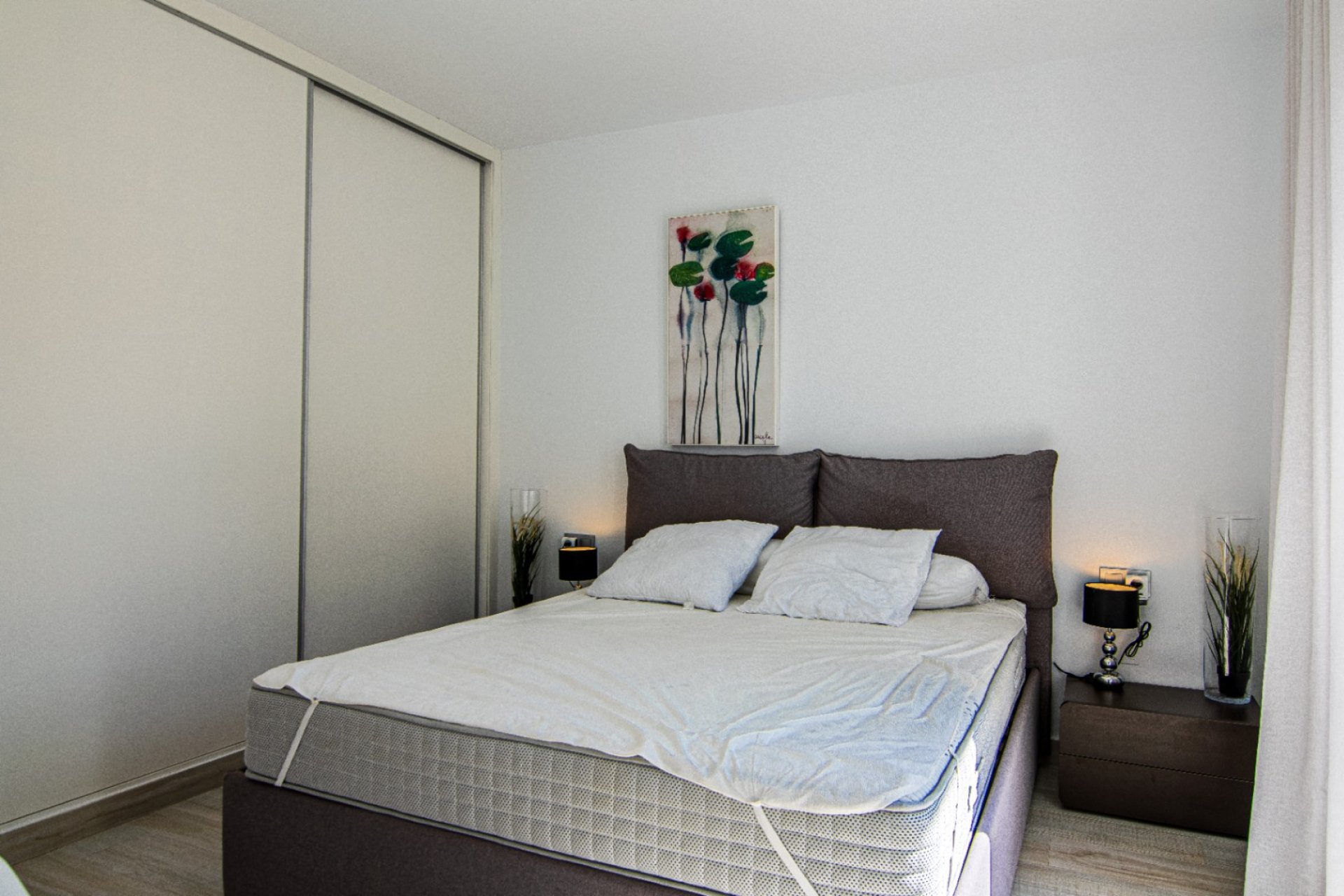 Resale -  Chalet / Villa -
Finestrat