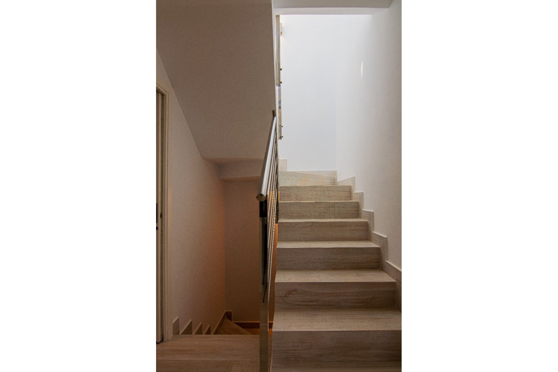 Resale -  Chalet / Villa -
Finestrat