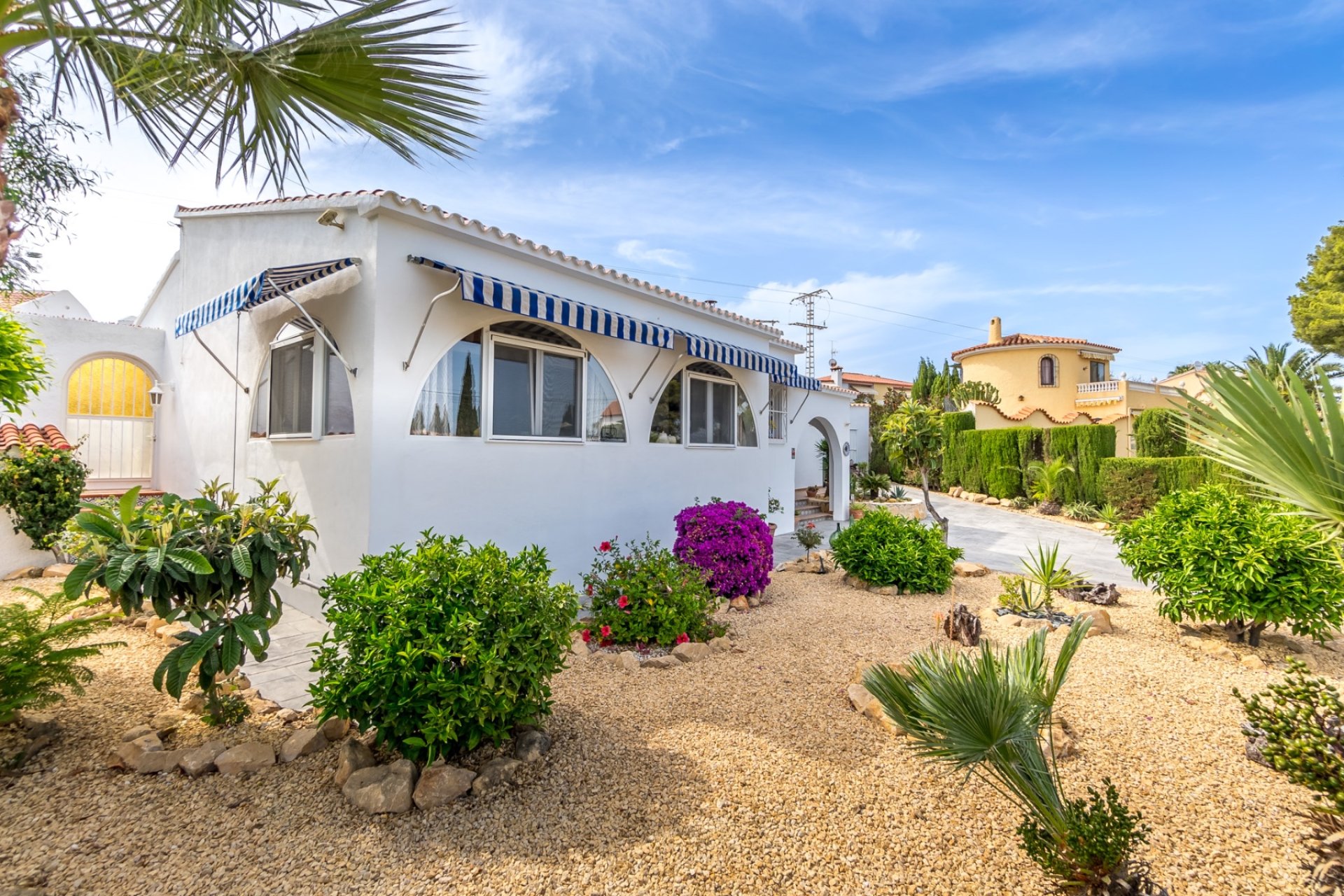 Resale -  Chalet / Villa -
La Nucía