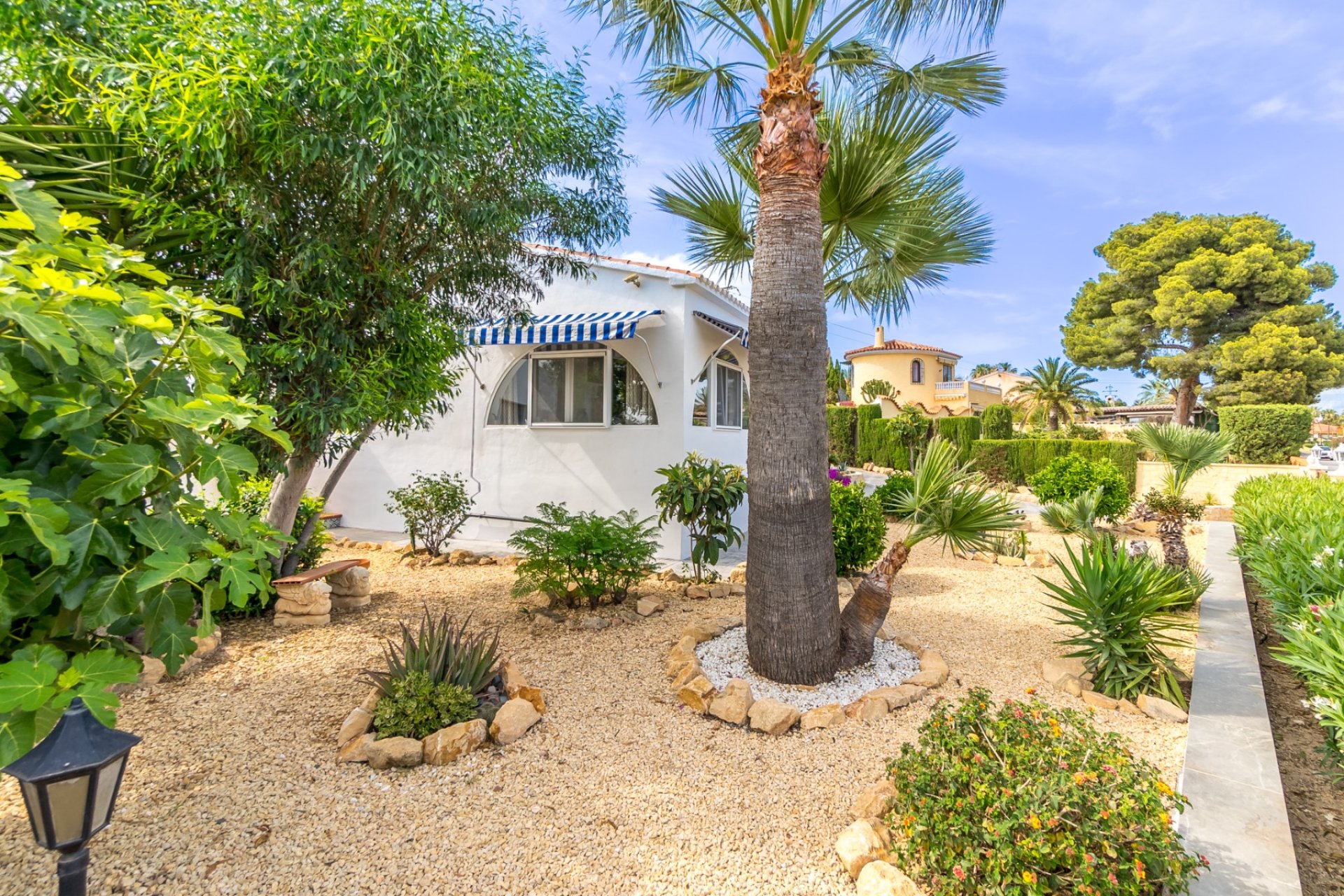 Resale -  Chalet / Villa -
La Nucía