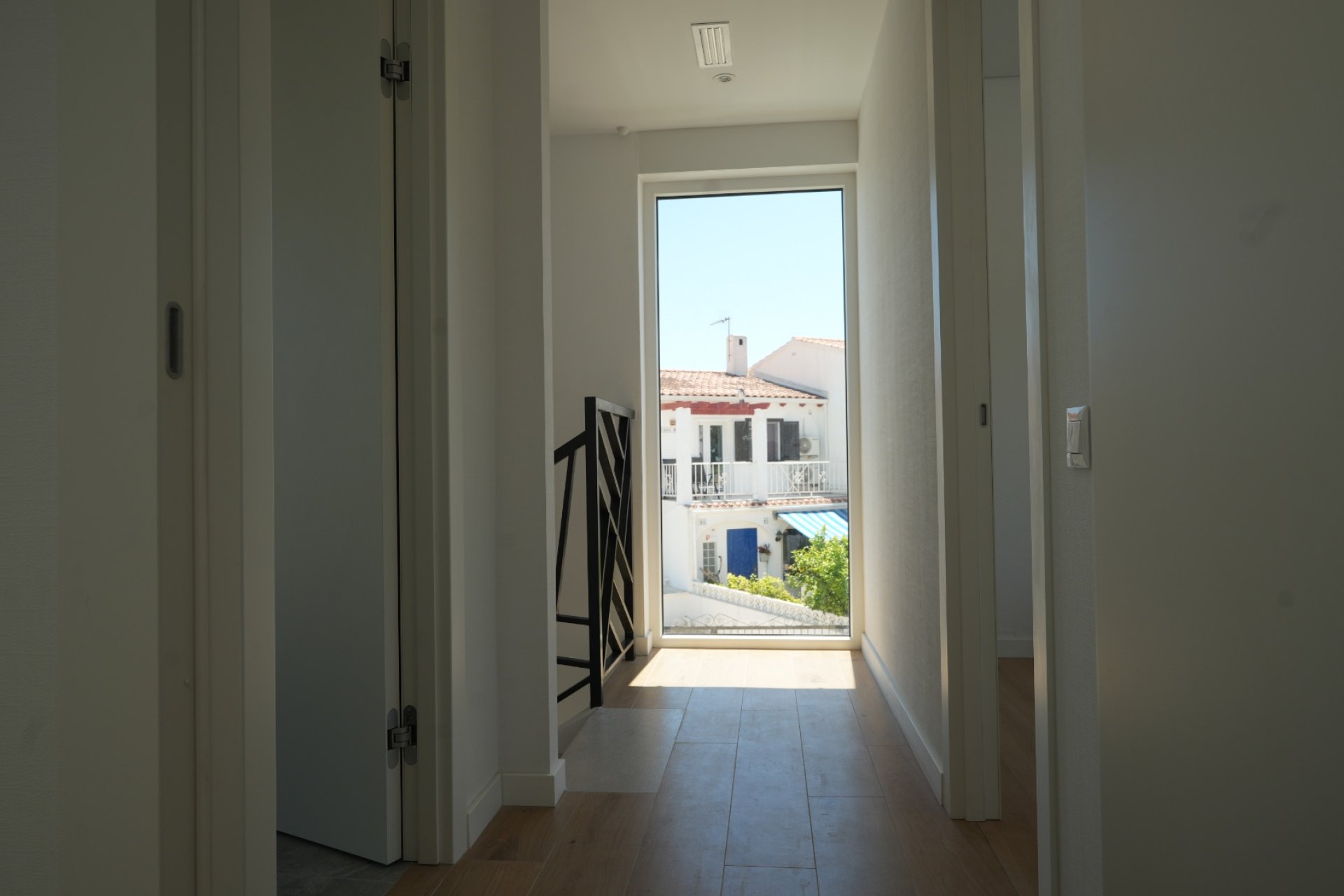 Resale -  Chalet / Villa -
La Nucía