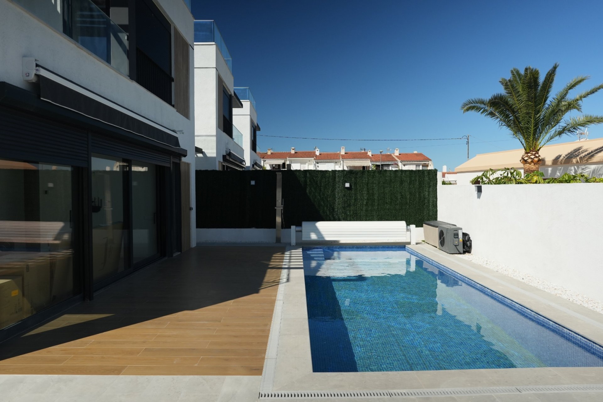 Resale -  Chalet / Villa -
La Nucía