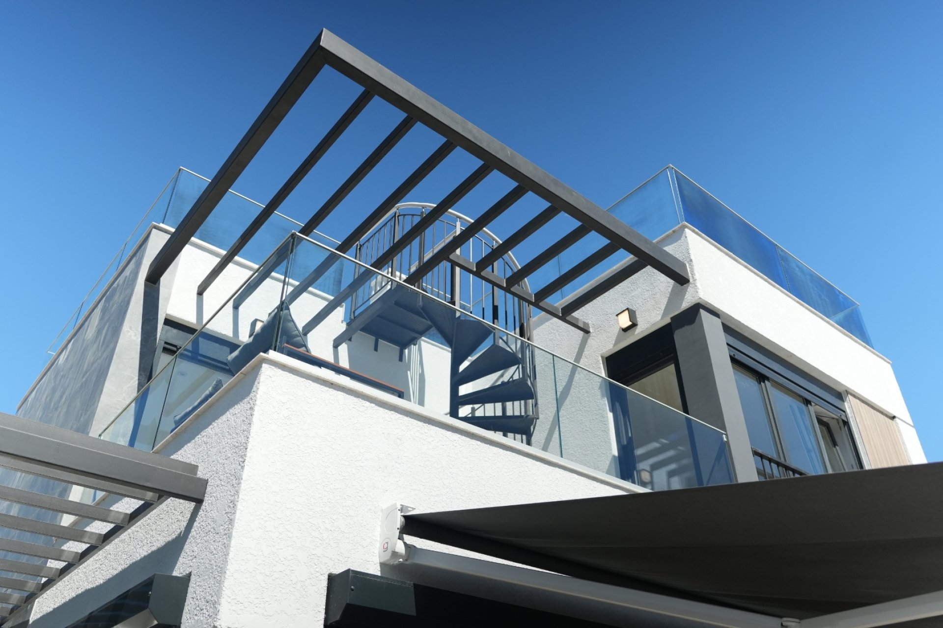 Resale -  Chalet / Villa -
La Nucía