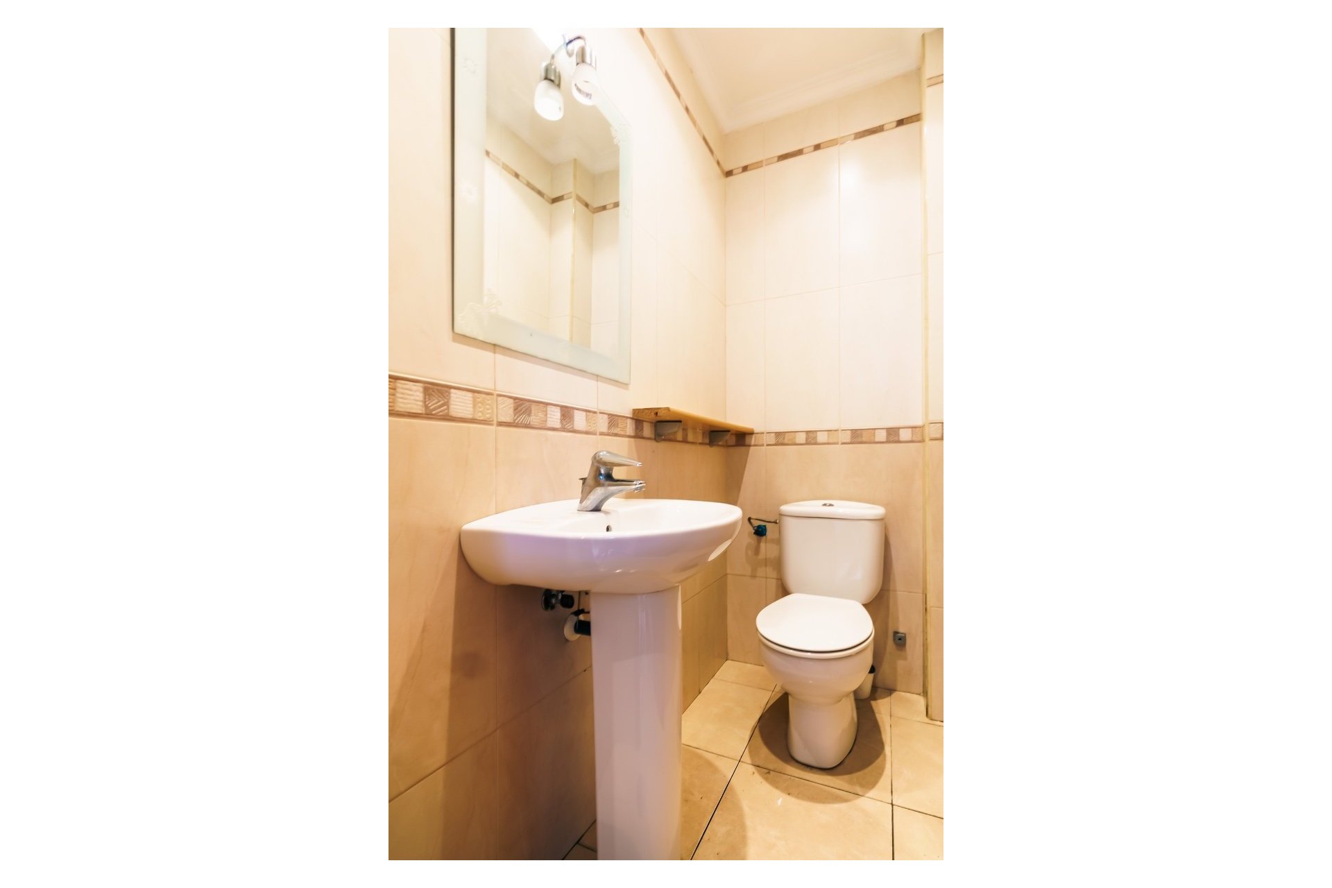 Resale -  Chalet / Villa -
La Nucía