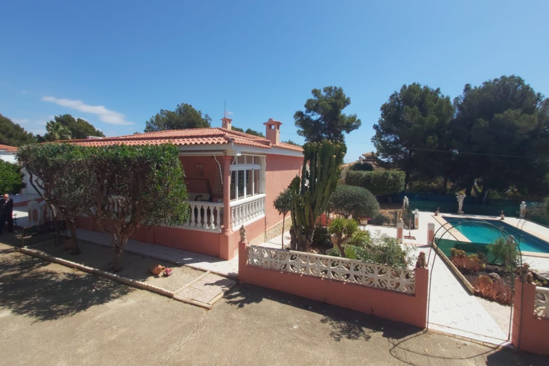 Resale -  Chalet / Villa -
La Nucía