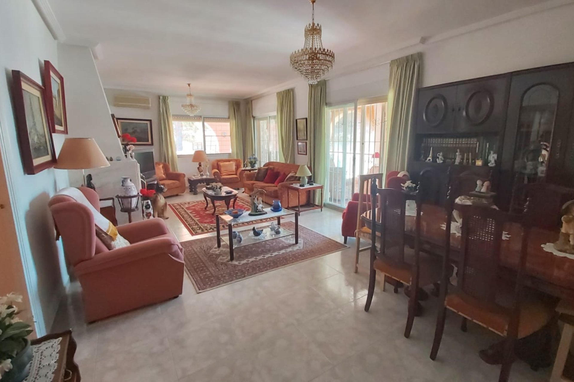 Resale -  Chalet / Villa -
La Nucía