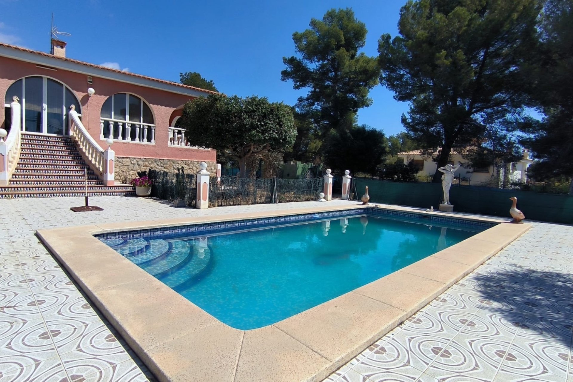 Resale -  Chalet / Villa -
La Nucía