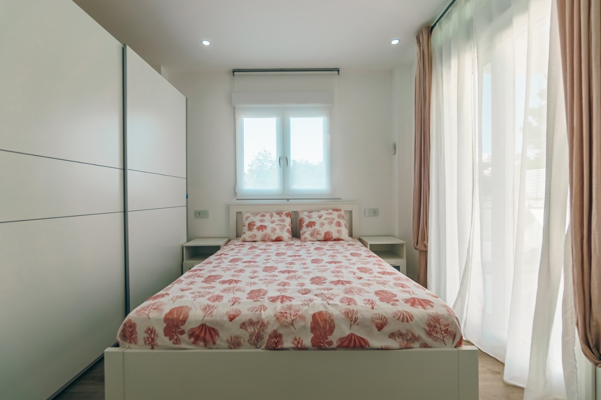 Resale -  Chalet / Villa -
La Nucía