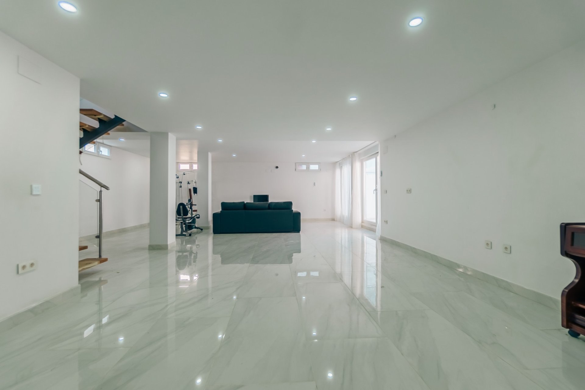 Resale -  Chalet / Villa -
La Nucía